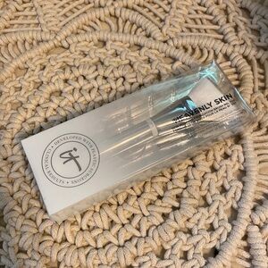 it Cosmetics heavenly skin foundation brush. Brush no. 707